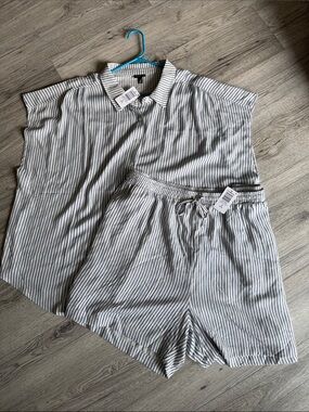 Torrid Striped Button Down Dolman Shirt and Matching Pull on Shorts